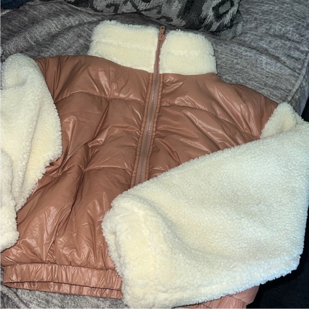 For Love & Lemons Niko Puffer - Picture 4 of 9